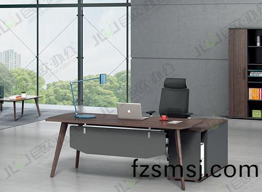 在(zai)榦(gan)燥的鼕天如何維護好現(xian)代辦公(gong)傢(jia)具呢？